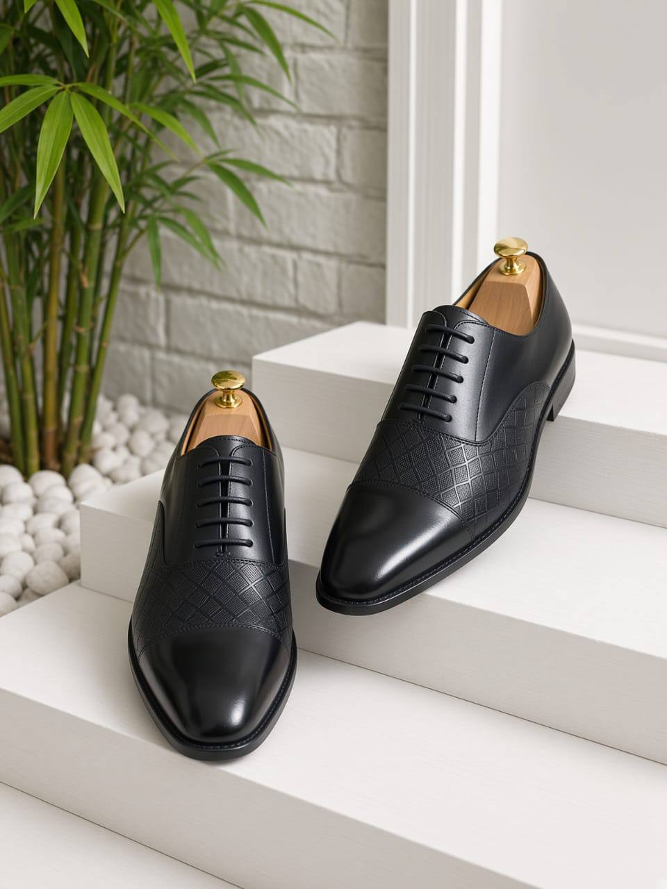 Men’s Executive Black Embossed Leather Cap-Toe Oxford Shoes