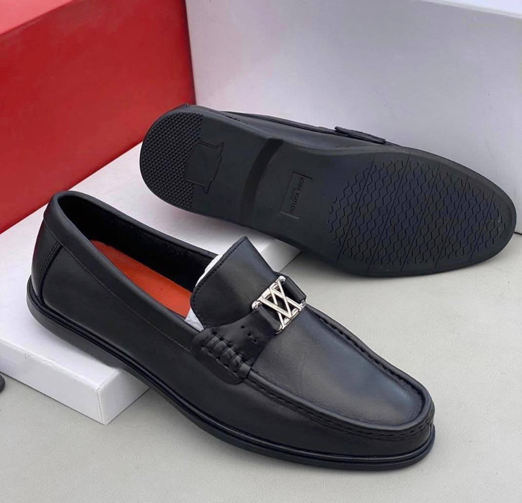 Leather Penny Loafers With Silver Emblem