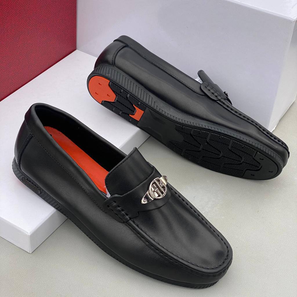 GB Leather Loafers (Black With Ornament)