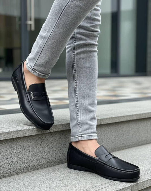 Clarks Pure Leather Heeled Loafers (Black)
