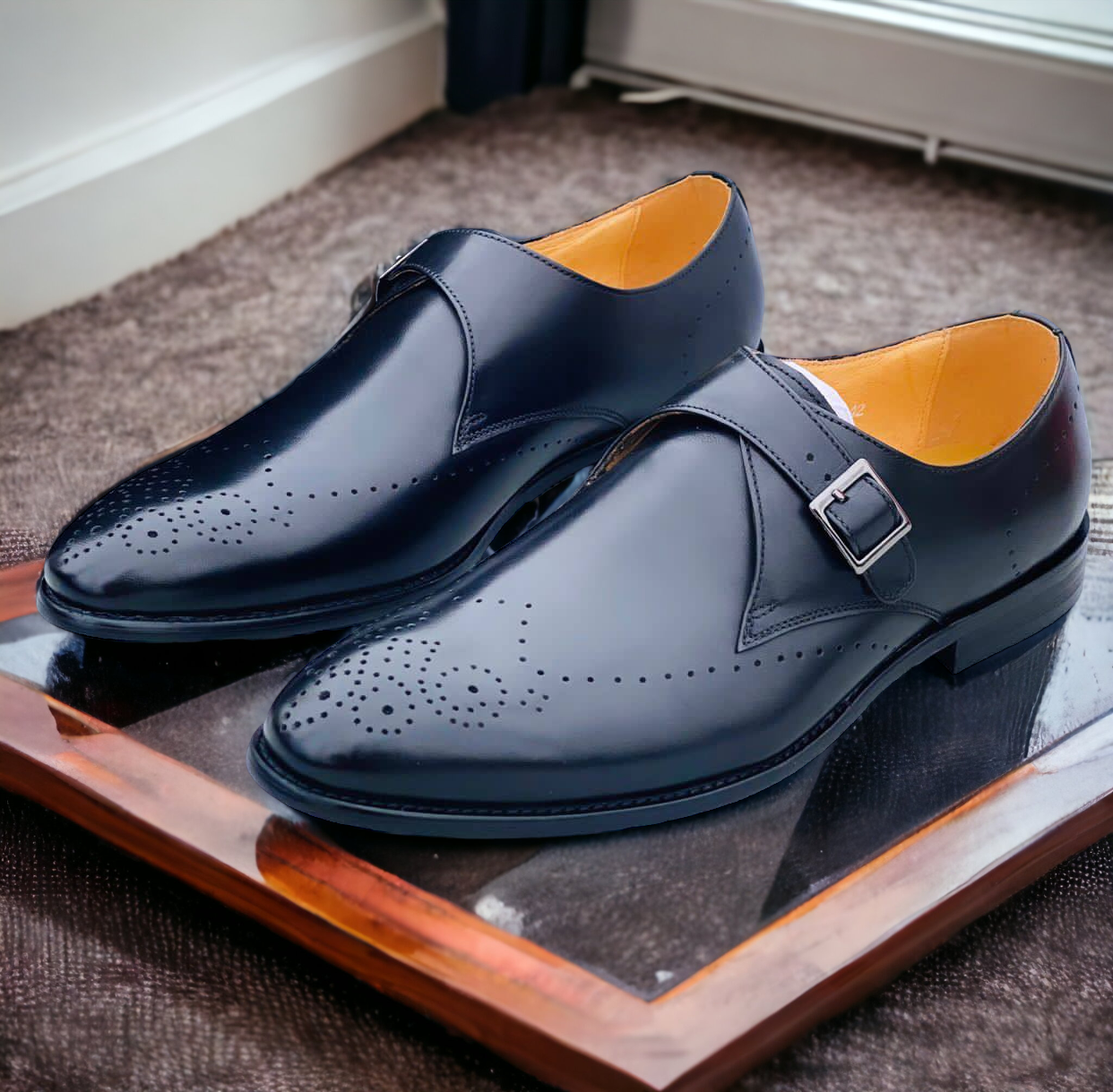 Black Single Monsktrap (Premium Leather)